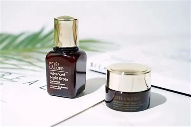 雅诗兰黛小棕瓶用在哪个步骤，雅诗兰黛小棕瓶是早晚使用吗