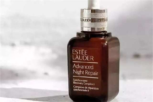 雅诗兰黛小棕瓶是哪个国家的，雅诗兰黛小棕瓶是眼霜还是精华