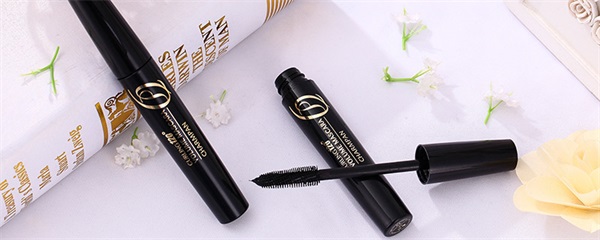 睫毛膏干了怎么稀释，睫毛膏干了用什么稀释