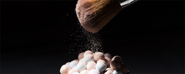  化妆可以不用散粉定妆吗，没有散粉怎么定妆?