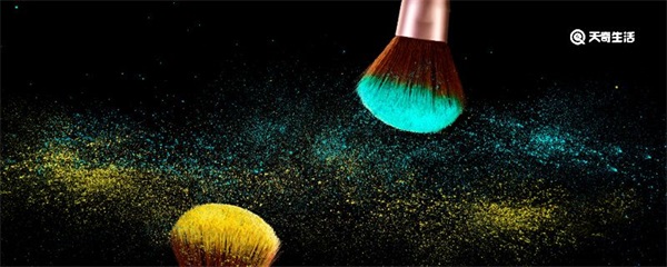 散粉用什么工具擦最好，散粉的用法
