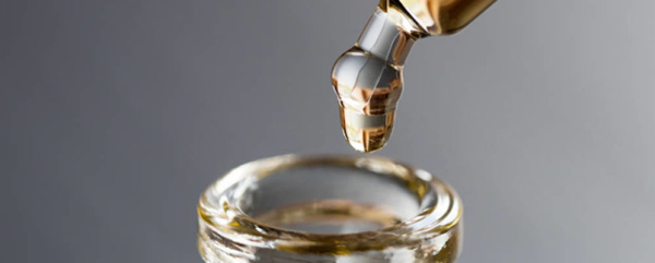 精华液怎么用，精华液怎么涂抹