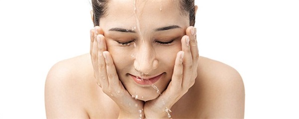 一天不洗脸对皮肤的影响，一天不洗脸对皮肤有什么影响