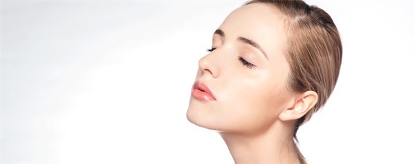 脸上防晒霜怎么洗干净，防晒霜如何清洗