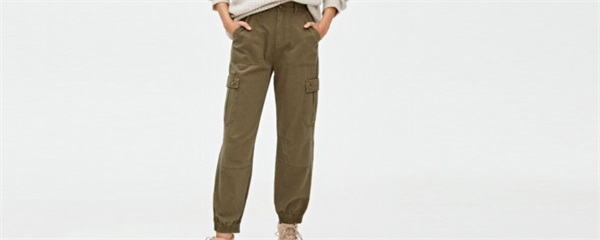  适合搭配军绿色裤子的上衣有哪些，军绿色裤子适合搭配什么上衣