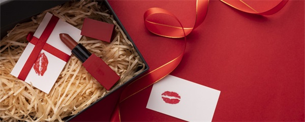 送老师口红该送什么颜色的，送老师口红应该送什么颜色的