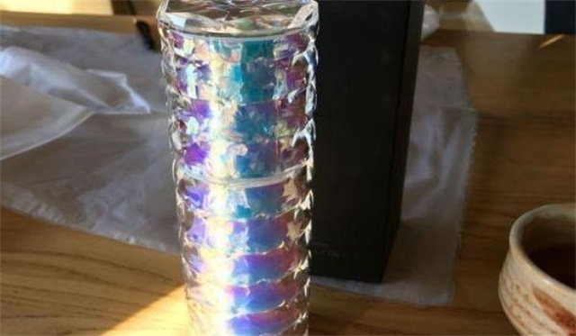 精华越贵越好吗，精华是不是用得越多越好