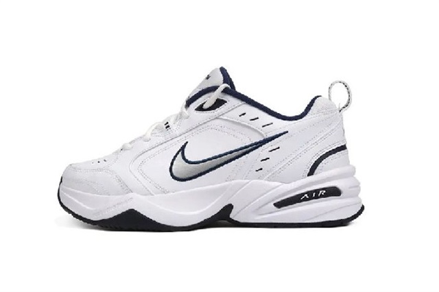 耐克鞋子可以用刷子刷吗，耐克鞋子用什么洗好