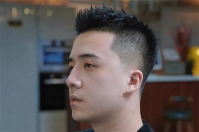 3款发型帅到飞起，2022年男生流行的发型