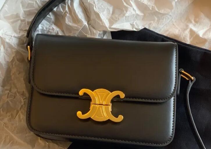 双c的包包是什么牌子