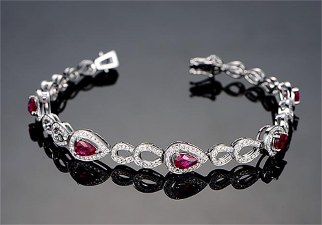 注意合理的营养搭配，简单去除黄褐斑的方法有哪些