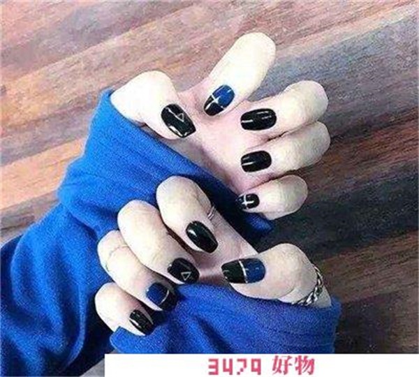 黑黄皮美甲选什么颜色，黑黄皮适合什么颜色的美甲