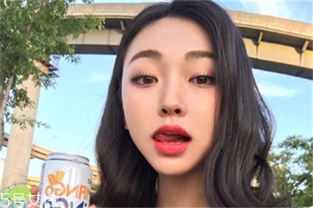 2022齐肩短发烫发发型，齐肩发烫什么卷好看