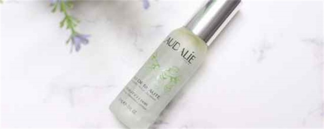 十款适合敏感肌修复的护肤品推荐