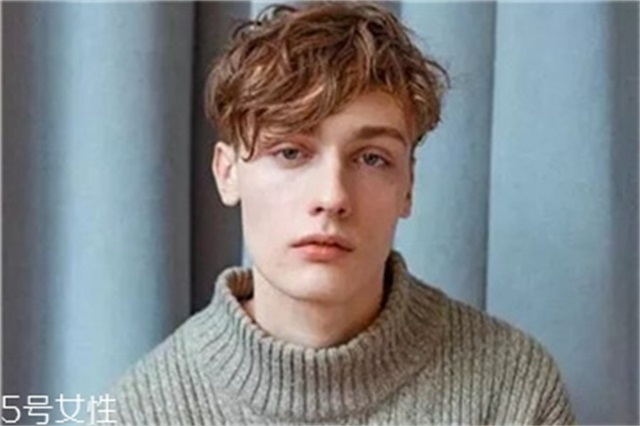 2022男生烫发发型图片，2022年烫发发型男