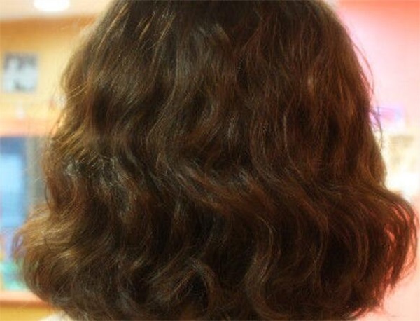 自然卷可以烫发吗