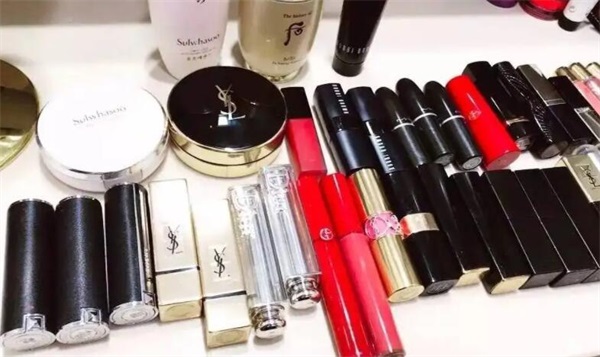 cosmetics是什么牌子的化妆品