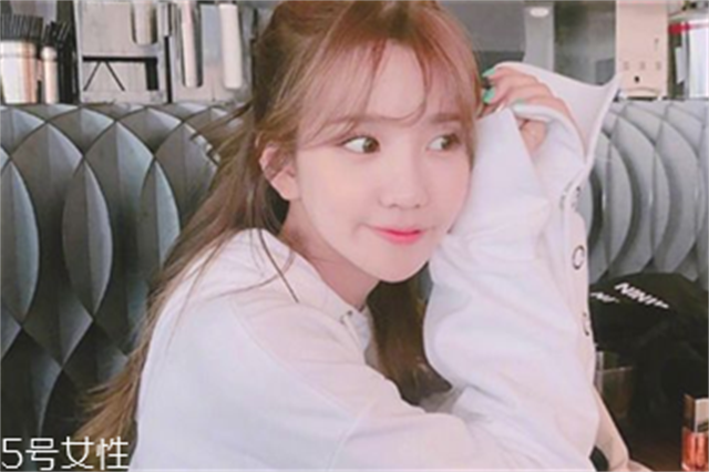 2022夏季流行发色，2022年头发流行什么颜色