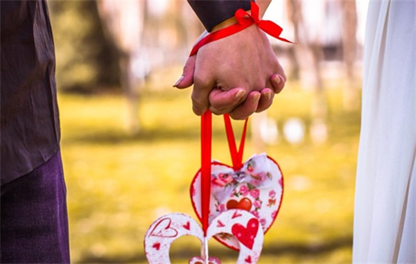 雀斑是个什么病，有效治疗雀斑方法是有哪些呢