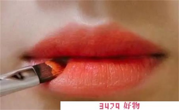 冷黄皮适合什么色号口红，冷皮适合什么颜色的口红