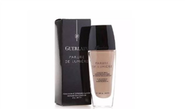 用完粉底液还需要用散粉吗，涂了粉底液可以涂散粉吗