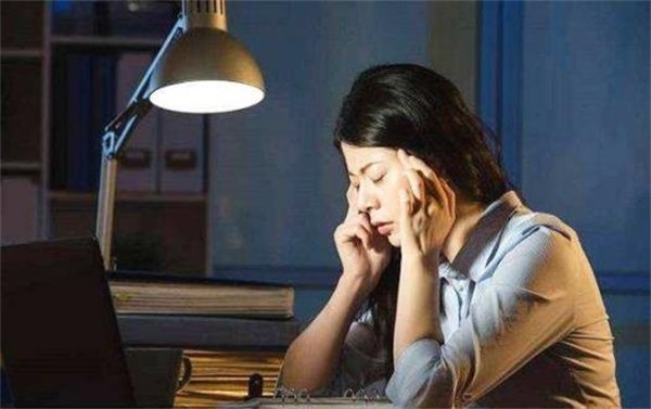 熬夜皮肤保养法则须知，女人熬夜会变黑吗