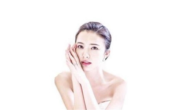 女生皮肤粗糙怎么办，导致女性皮肤不好的原因有哪些