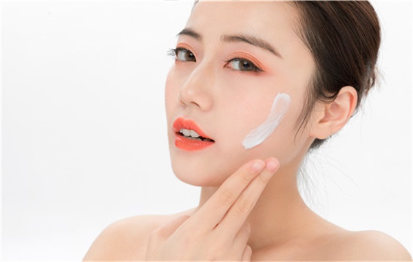 美容护肤要怎么做，女人变漂亮是有哪些美容常识