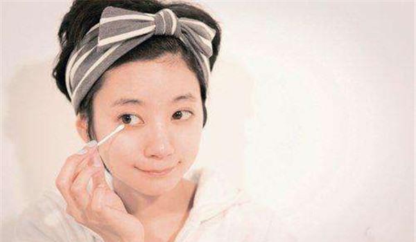 烟酰胺美白原理是什么，烟酰胺美白原液