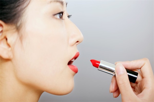 口红什么颜色好看，，好看的口红色号推荐