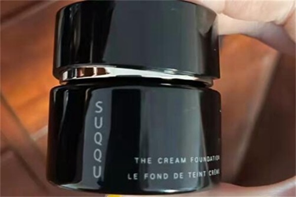 粉霜哪个牌子好用，这四款伪素颜神器轻松拥有奶油肌