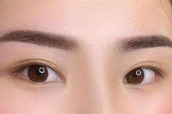 激光洗眉留疤是什么样的，激光洗眉后的疤痕怎么修复