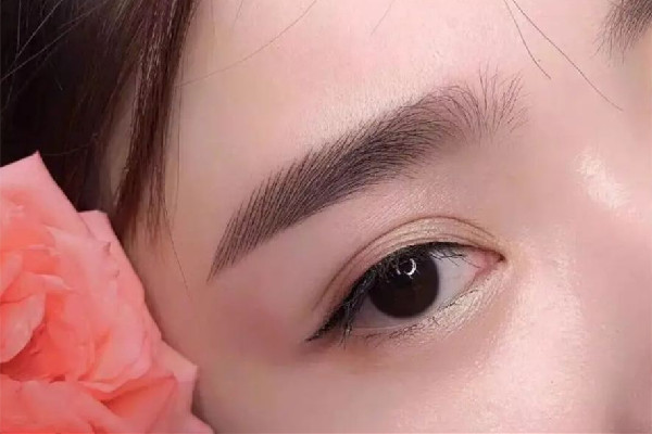 激光洗眉对眼睛有伤害吗，激光洗眉毛对身体有伤害吗