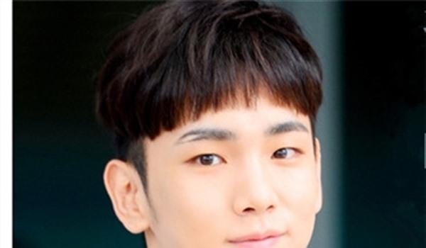 男生锅盖头超帅发型，男生锅盖头怎么留