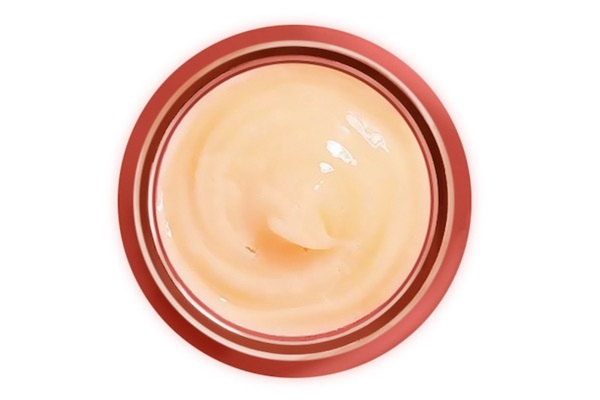 唇膜和润唇膏先用哪个