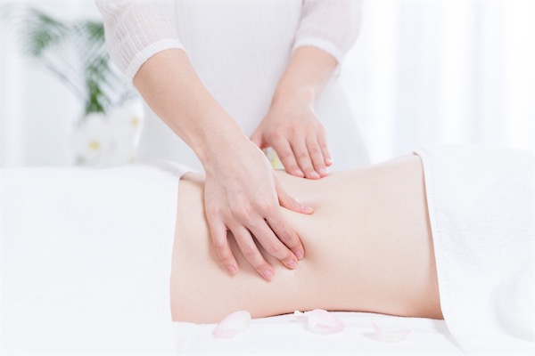 腹部皮肤干燥如何护理