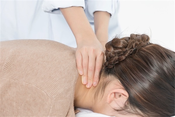 颈部皮肤松弛如何护理