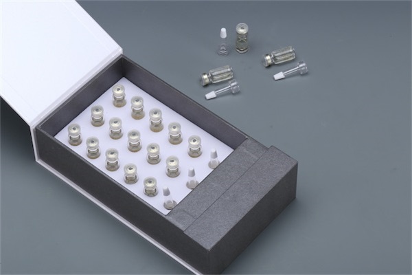 抗皱可以用精华素吗