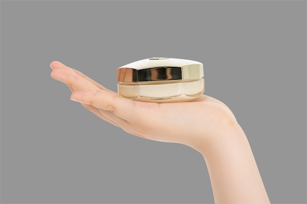 氨基酸洗面奶和润面霜有什么区别