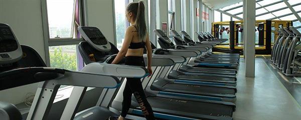 女孩如何减脂增肌