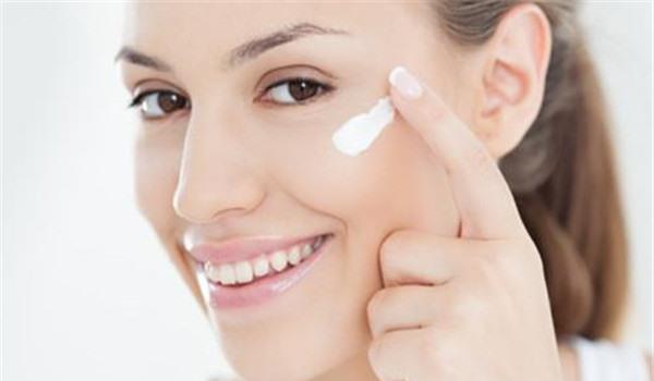 不擦护肤品皮肤会更好吗，基本上没有这个说法