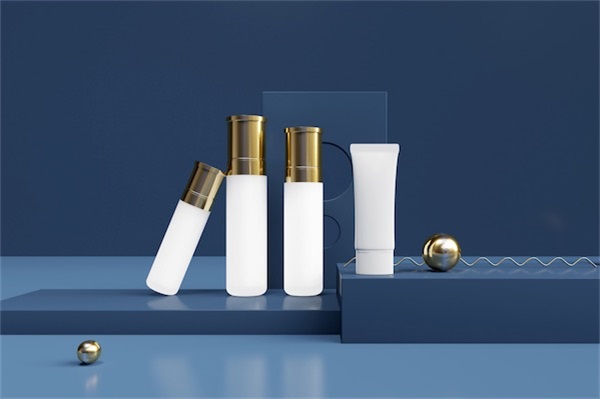 不同品牌的护肤品可以混合使用吗?