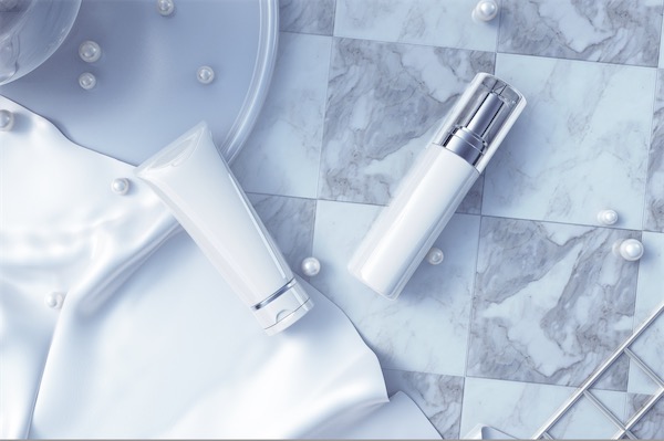 男士冬天脸干燥涂什么