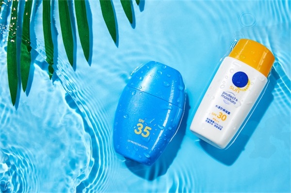 隔离霜跟防晒霜哪个先涂