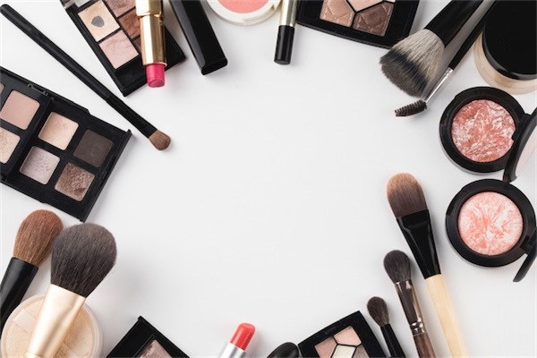 初学者化妆必备用品有哪些