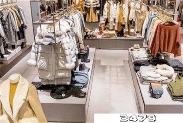 刚买的衣服不想要了实体店能退吗，实体店刚买的衣服可以退吗