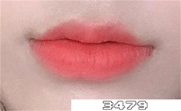 嘴唇薄怎么涂口红好看，薄唇适合什么颜色的口红