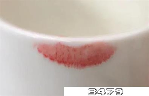 口红怎么涂不脱色，口红如何涂不掉色不沾杯