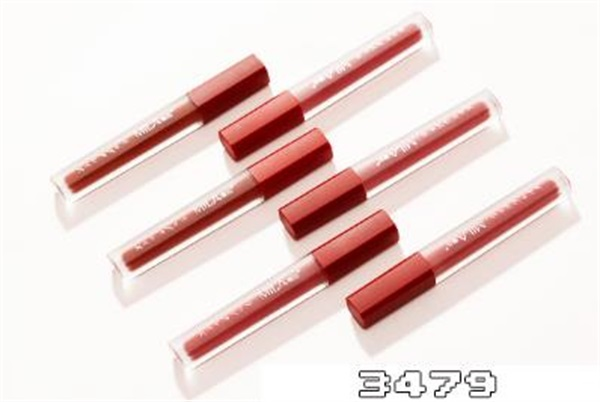 唇膏和唇釉的区别哪个好用一点