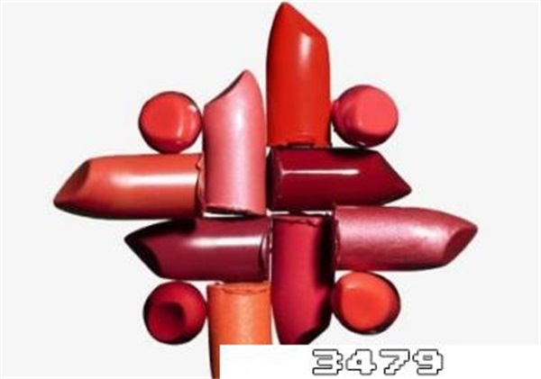 唇釉与口红有什么区别，新手买口红还是唇釉好